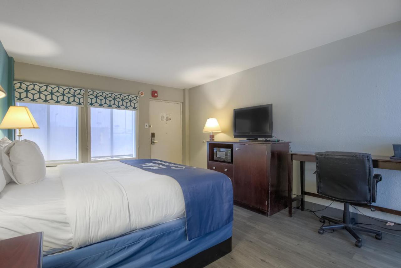 Days Inn By Wyndham Mobile I-65 Kültér fotó